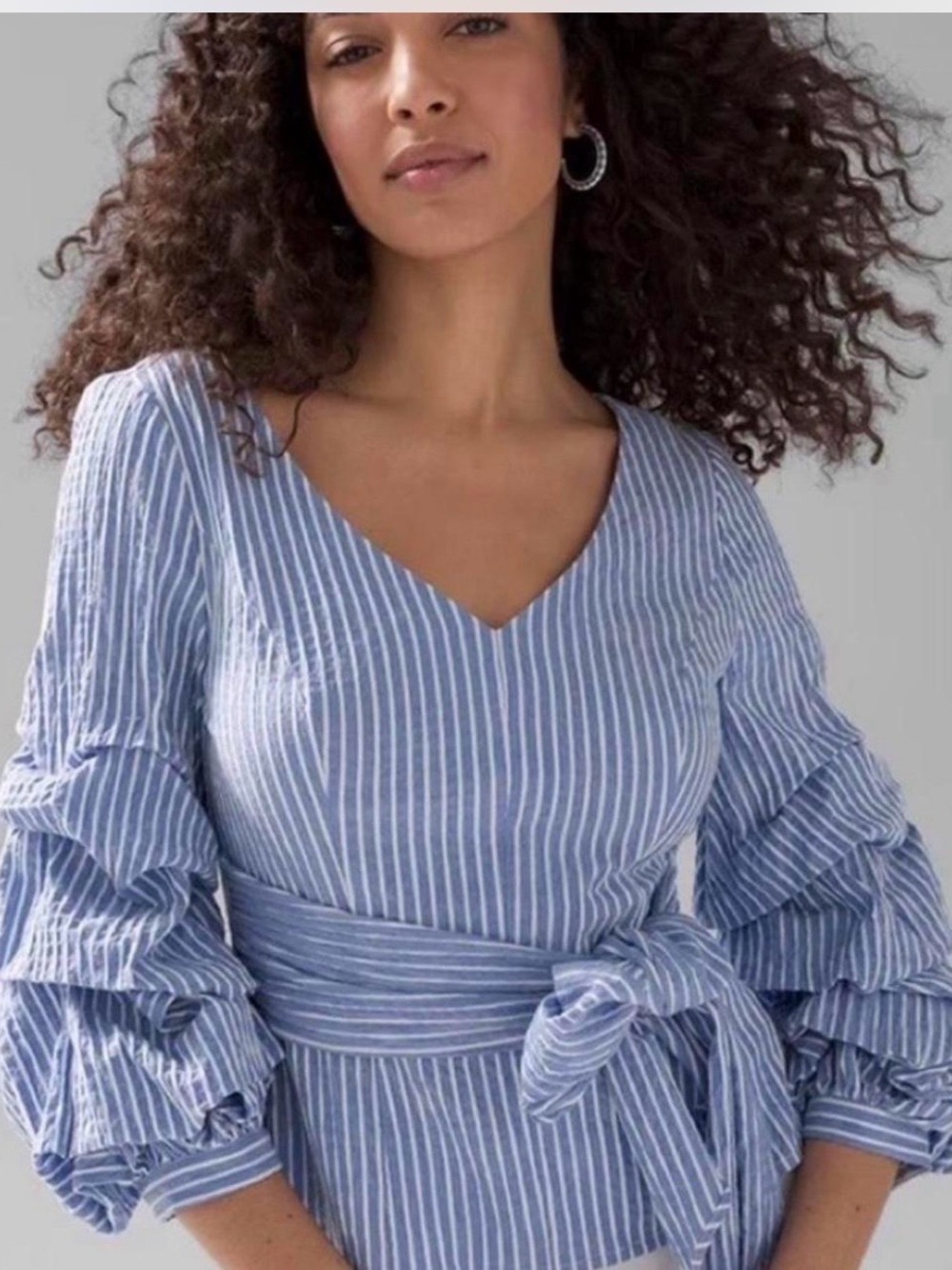 White House Black Market Size 14 Beautiful Ruched Sleeves  Blue White Stripes